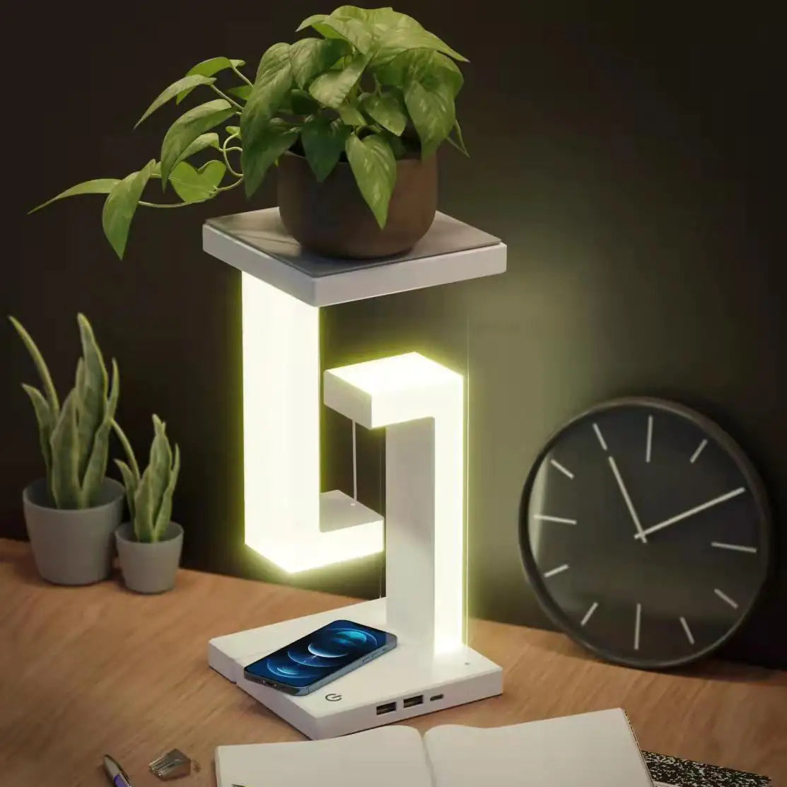 SmartLuz Lamp with Wireless Charging